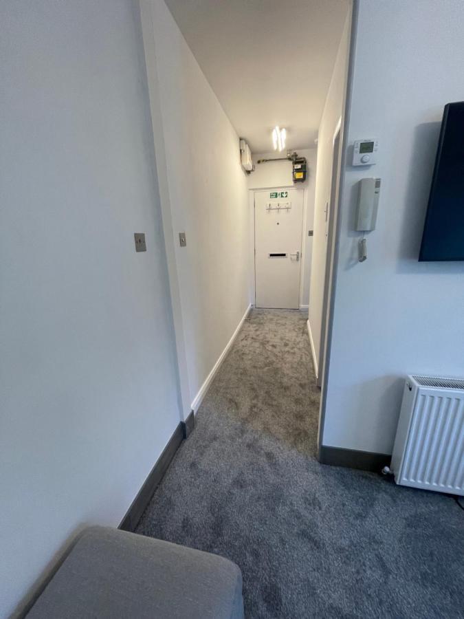 Crown Aros Beag, Ultra City Central 2 Bedroom Apartment With Free Parking Onsite インヴァネス エクステリア 写真